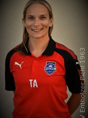 Dr. Nadine Scheipner (Team-Ärztin)