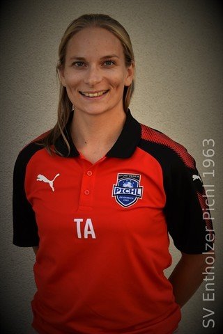 Dr. Nadine Scheipner (Team-Ärztin)